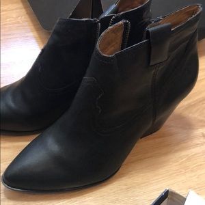 FRYE Reina Bootie 7.5